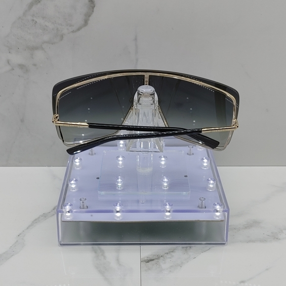 COPY - Givenchy Shield Sunglasses - Picture 7 of 7